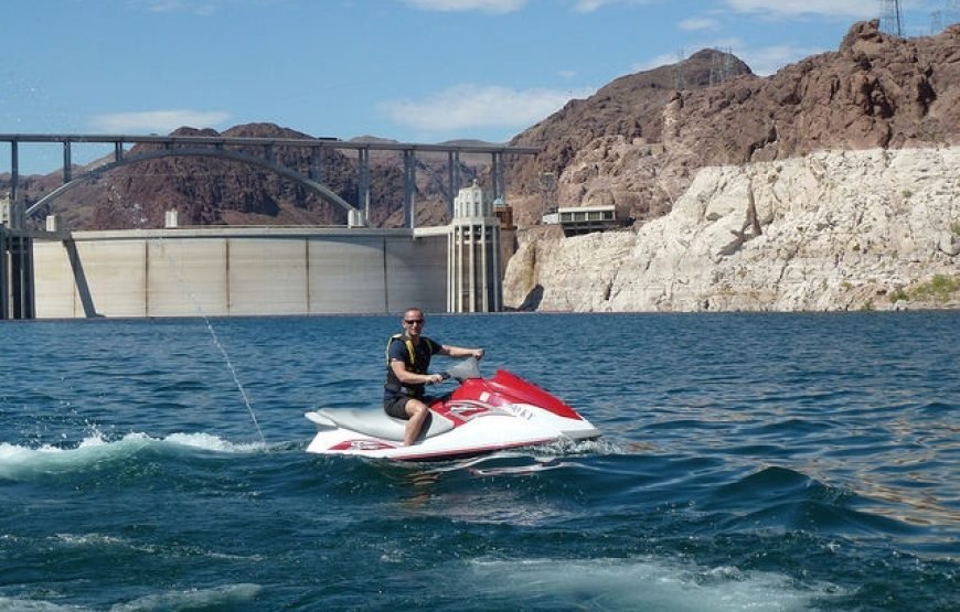 Jet ski in Lalla Takerkoust Dam