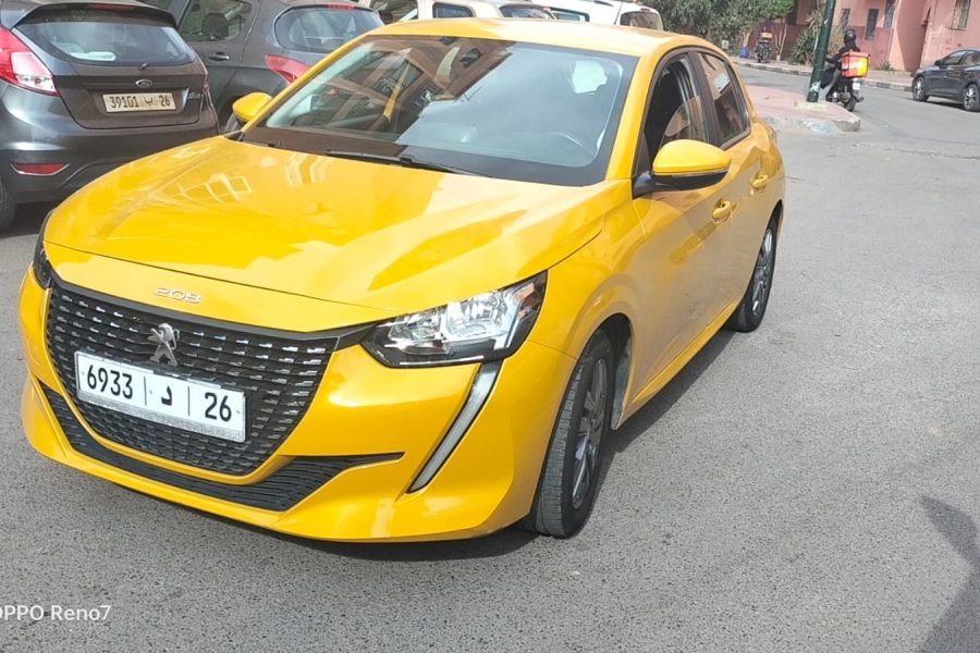 PEUGEOT 208